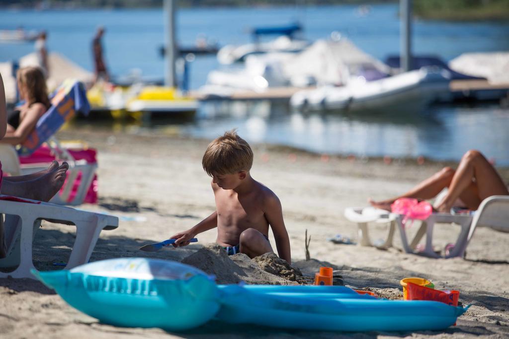 Camping Italia Lido Кастеллетто-сопра-Тичино Экстерьер фото